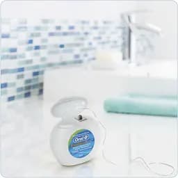 Зубна нитка Oral-B Essential Floss М'ята 50 м - мініатюра 5