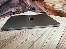 Ноутбук Apple MacBook Air 13.6" 2022 M2/24/512 (WY04J3CTXY) Б/в - мініатюра 7