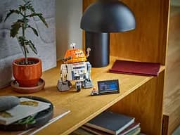 Конструктор LEGO Star Wars Чоппер (C1-10P). Дроїд-астромеханік 1039 деталей (75416) - мініатюра 10