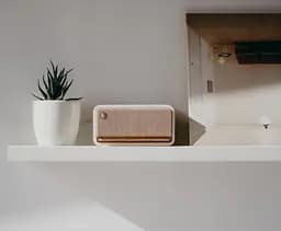 Портативна колонка Bluetooth Edifier EMP-230 Retro 20 W White - мініатюра 6