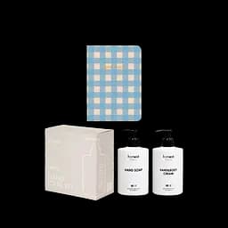 Подарунковий набір для догляду за шкірою рук Honest products  та блокнот (блакитний)