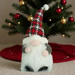 Прикраса декоративна Qingdao Article LED Гном бородатий 32 см в асортименті