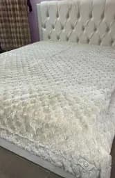 Покрывало "Шиншилла" Кремово-бежевое, мягкое велюровое покрывало 2,20×2,40 м для кровати.