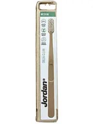 Зубна щітка Jordan Green Clean, середня, бежевий