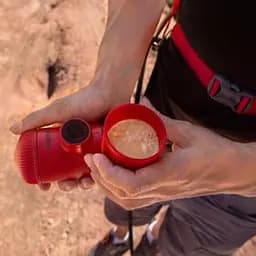 Портативна еспресо-кавоварка Wacaco Nanopresso червона з чохлом - мініатюра 5