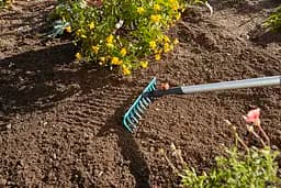 Комплект Gardena Combisystem культиватор 9 см та граблі 30 см 12 зубців з рукояткою (03004-20.000.00) - мініатюра 18