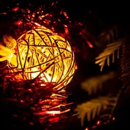 Декоративна гірлянда для інтер'єру (Xmas Golden Ball WW-1, 2 м, 10 LED, жовта) дротові кульки (ST) - мініатюра 2