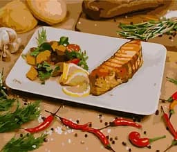 Набір для розпису по номерах Стейк із лосося, Strateg, 40x50 см, GS297