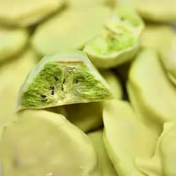 Киви сублимированный в белом шоколаде, 50г.