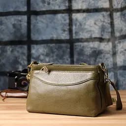 Стильна шкіряна сумка із щільним дном для жінок Vintage 22984 оливкова - мініатюра 9