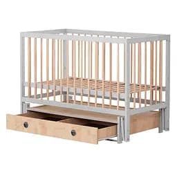 Детская кроватка София с маятниковым механизмом на подшипниках, ящиком для хранения и опускной боковиной серый с натуральными элементами