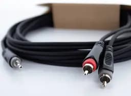 Коммутационный кабель mini Jack 3,5 stereo — 2x RCA 5м Cordial EY 5 WCC - мініатюра 3