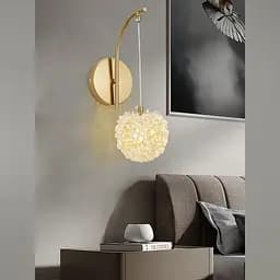 Бра Line F у золотому корпусі із кришталевим плафоном Ø 12 см Арт. W886/1 FGD