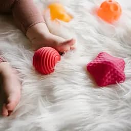 Розвиваючі сенсорні м'ячі BabyOno 4 шт. - мініатюра 3