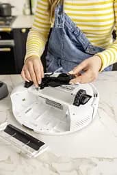 Робот-пилосос з вологим прибиранням Karcher RCV 2 (1.269-670.0) UA UCRF - мініатюра 3