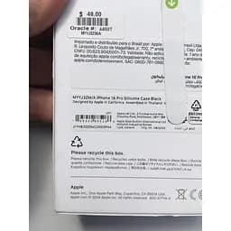 Оригінальний силіконовий чохол Apple Silicone Case with MagSafe для Iphone 16 Pro Midnight Black MYYJ3ZM/A - мініатюра 7