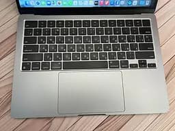 Ноутбук Apple MacBook Air 13.6" 2022 M2/24/512 (WY04J3CTXY) Б/в - мініатюра 2