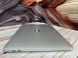 Ноутбук Apple MacBook Pro 13" 2020 i7-1068NG7/32/512 (C02F70MHML87) Б/в - мініатюра 6