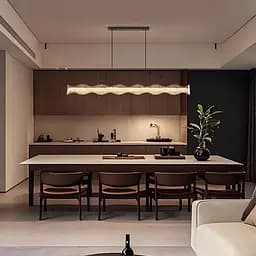 Люстра с удлиненным подвесным корпусом из волнистого рельефного акрила 120 см Line F | Ст. MJ373-L1200 BK