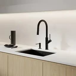 Змішувач для кухні з витяжним виливом Omnires Bend matt black (BE6455BL) чорний - матовий - мініатюра 2