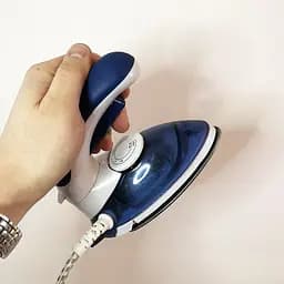 Дорожня міні праска з функцією вертикального відпарювача Mini Steam Iron HT-558B 1000Вт Синій - мініатюра 3
