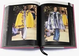 Yves Saint Laurent Catwalk. The Complete Haute Couture Collections 1962-2002 - мініатюра 7