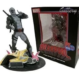 Фигурка коллекционная Diamond New SDCC PX Marvel Gallery Deadpool Марвел Дэдпул 26 см WST DР 10.90