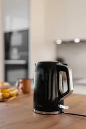 Електрочайник Gorenje 1.7 л Strix-контроль чорний матовий kuh0015400 - мініатюра 9
