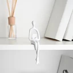 Декоративна статуетка MBM My Home Людина з книгою біла (DH-ST-26 WHITE) - мініатюра 2