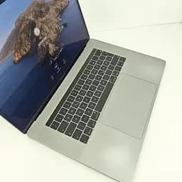 Ноутбук Apple MacBook Pro 15" A1990 Retina (C02XR1LJJG5H) (i7-8750H/16/256SSD/PRO 555X) - Class A- - мініатюра 2