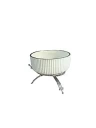 Керамическое блюдо 1568 S с рельефом на серебристой подставке 16,5 см