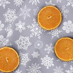Скатертина Cosas Snowflakes CS2 водовідштовхувальна 100х100 см різнобарвна (Cloth_SnowflakesWhiteGrey_DUK_100x100) - мініатюра 3