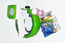 Пістолет з мильними бульбашками 777-30 A підсвічування, концентрат, мильний розчин, на батарейках, в коробці (6980590190128) Зелений