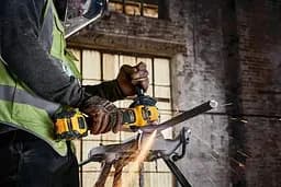 DeWALT Шліфмашина кутова акумуляторна DeWalt XR Li-lon 18B 125мм 3000-9000об/хв 1.85кг без АКБ та ЗП - мініатюра 4