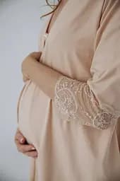 Халат для вагітних та годуючих матусь Soft&Lace для майбутніх мам 2XL Мамин Дім бежевий - мініатюра 4