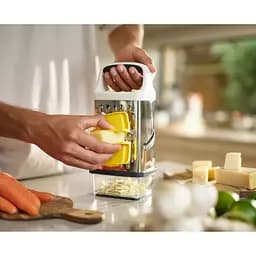 Терка з ємністю Joseph Joseph Multi-Grip Box Grater жовта (20225) - мініатюра 13