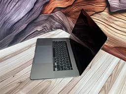 Ноутбук Apple MacBook Pro 16" i9-9880H/32/1TB (C02C7BADMD6T) Б/в - мініатюра 3