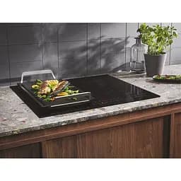 Варильна поверхня Electrolux індукційна 60 см розширена зона Hob2Hood чорний матовий - мініатюра 2