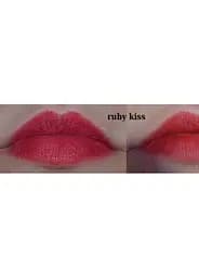 Зволожувальна матова губна помада Avon Ультра Ruby kiss/Рубіновий поцілунок 3.6 г - мініатюра 3
