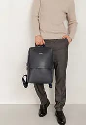 Темно-синій шкіряний чоловічий рюкзак Foster 1.0