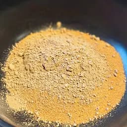Глиняний порошок для тераріумного субстрату Hobby Terrano Clay Powder yellow 1,3 кг (33212) - мініатюра 3