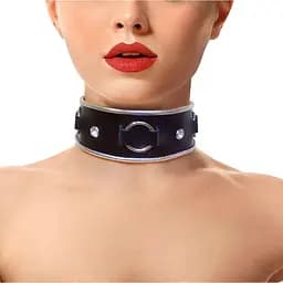 Нашийник з натуральної шкіри зі стразами та кільцем Art of Sex - Collar Ring