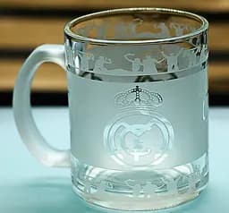 Скляна чашка 320 мл Реал Мадрид Real Madrid  з гравіюванням подарунок для фаната ФК  футбольна кружка кругова