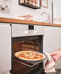 Форма кругла для запікання піци біла Luminarc Smart Cuisine Carine 32см (V6361) - мініатюра 3