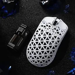Ігрова мишка ATTACK SHARK R5 Ultra / Три режими підключення / PAW3950MAX / Carbon Fiber / 39 г / White - мініатюра 5