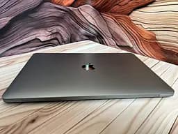 Ноутбук Apple MacBook Pro 13" 2020 i7-1068NG7/32/512 (C02DH13YML85) Б/в - мініатюра 8