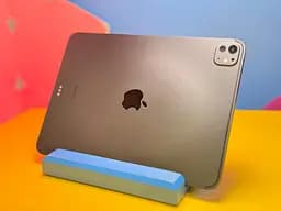 Планшет Apple iPad Pro 11 [2024] 8/256GB Wi-Fi Silver [XMHJ] Б/У [148767] - мініатюра 6