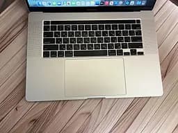 Ноутбук Apple MacBook Pro 16" 2019 i9-9880HK/64/512 (C02FV03RMD6V) Б/в - мініатюра 2