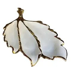 Менажница лист BonaDi З-х секторная из фарфора 39x25,5см Белый с золотым