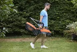 Газонокосарка акумуляторна Black+Decker BCMW3318L2 - мініатюра 14